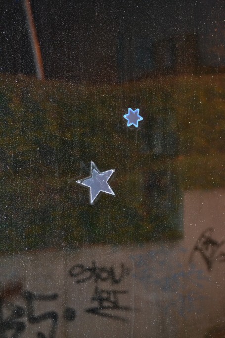 Estrellas en la ventana