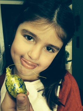 matilda´s quest. Star on chocolate wrapping