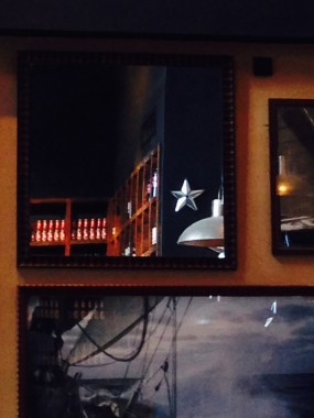 stars in a trendy restaurant 1